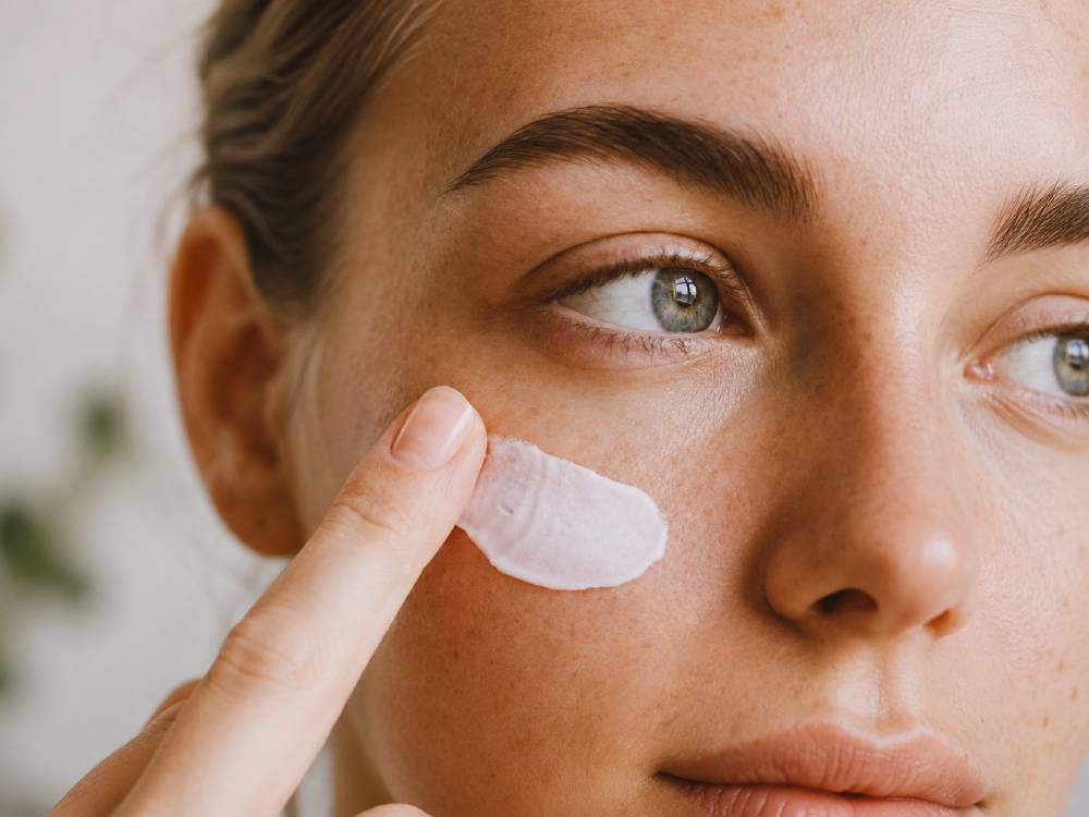 hidratacion-profunda-serum-facial-piel-35-anos-emuna-trust